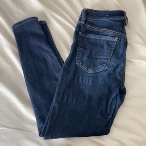 High Rise American Eagle Jegging